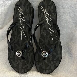 Michael Kors Shoes| Michael Kors Black MK Rubber Flip Flops